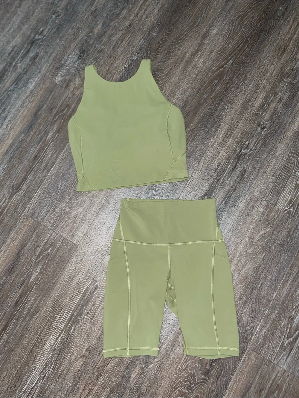 EUC Lululemon Matching Align Bronze Green Set. Size 4